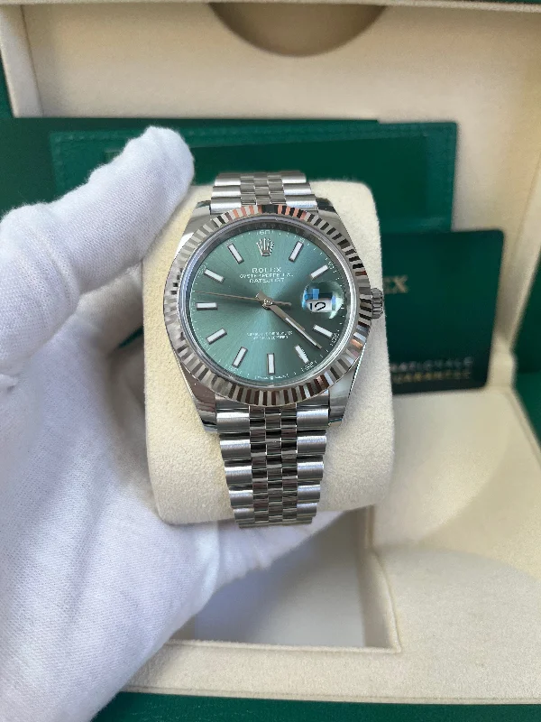 rolex-datejust-oyster-41-mm-oystersteel-mint-green-dial-fluted-bezel-jubilee-bracelet-reference-126334