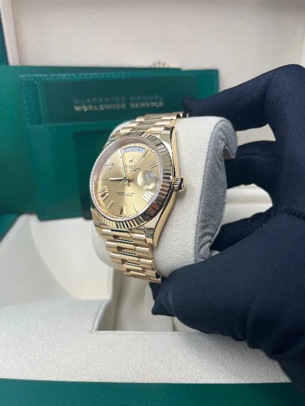 rolex-day-date-40-yellow-gold-champagne-roman-dial-fluted-bezel-ref-228238