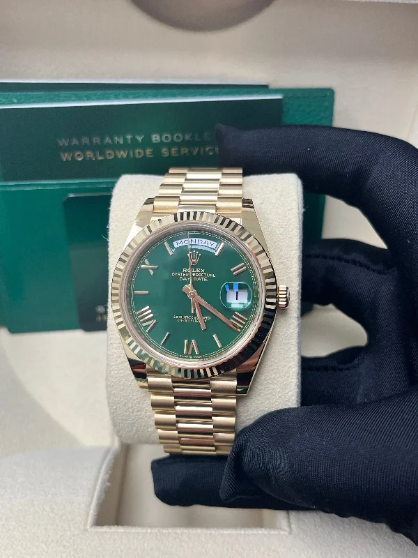 rolex-day-date-40-yellow-gold-day-date-40mm-reference-228238-green-roman-dial-new-2022-release