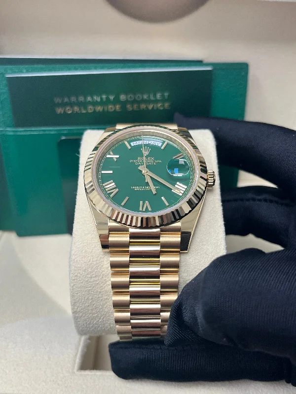 rolex-day-date-40-yellow-gold-day-date-40mm-reference-228238-green-roman-dial-new-2022-release