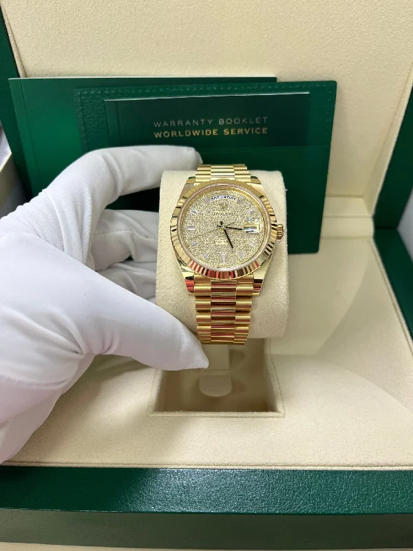 rolex-day-date-40mm-yellow-gold-pave-dial-228238