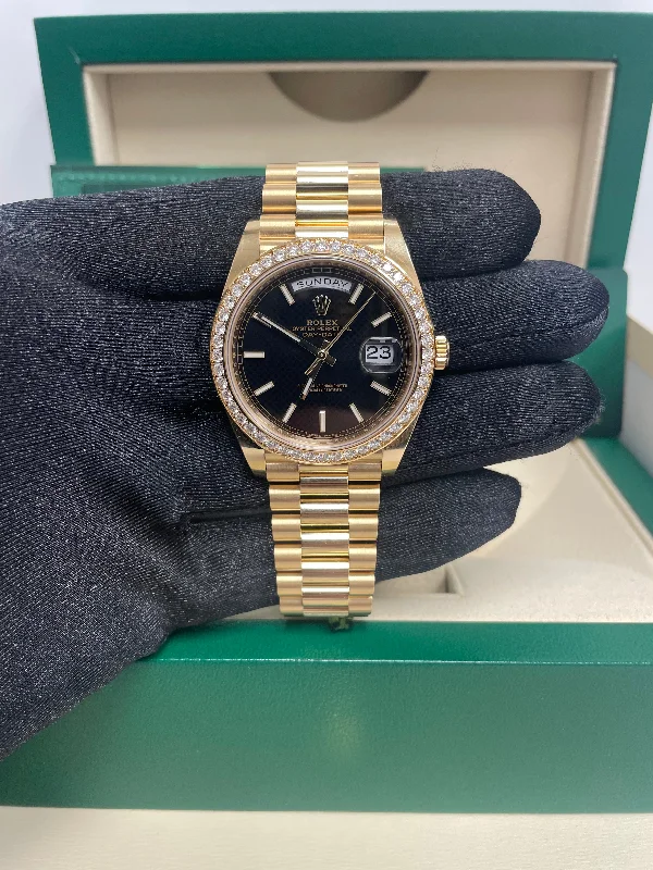 rolex-day-date-yellow-gold-black-diamond-dial-diamond-bezel-president-bracelet-ref-m228348rbr-0004