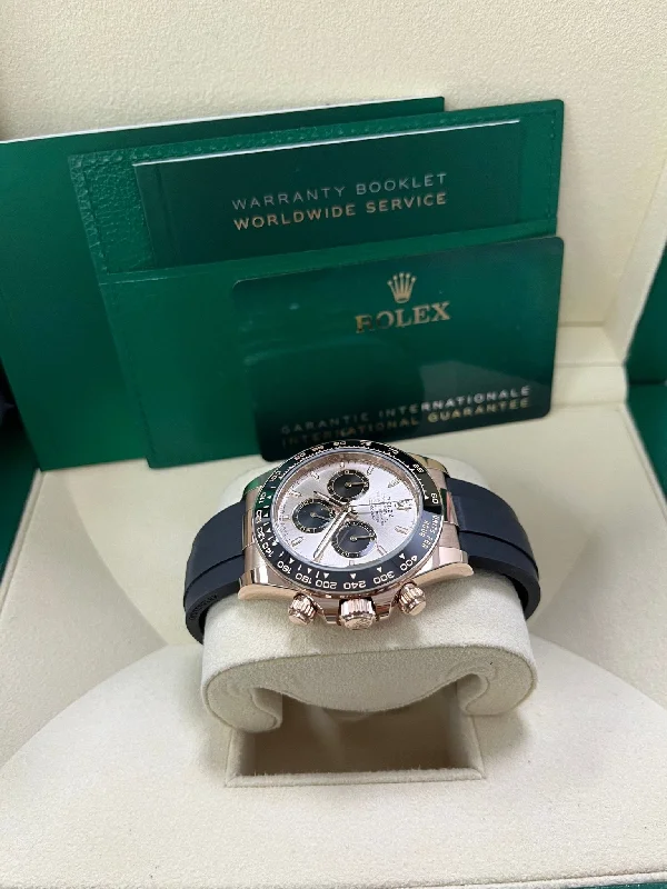 rolex-daytona-cosmograph-daytona-black-bezel-sundust-and-black-index-dial-oysterflex-strap-126515ln