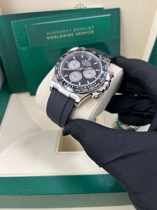 rolex-daytona-white-gold-cosmograph-daytona-black-bezel-black-and-steel-index-dial-126519ln