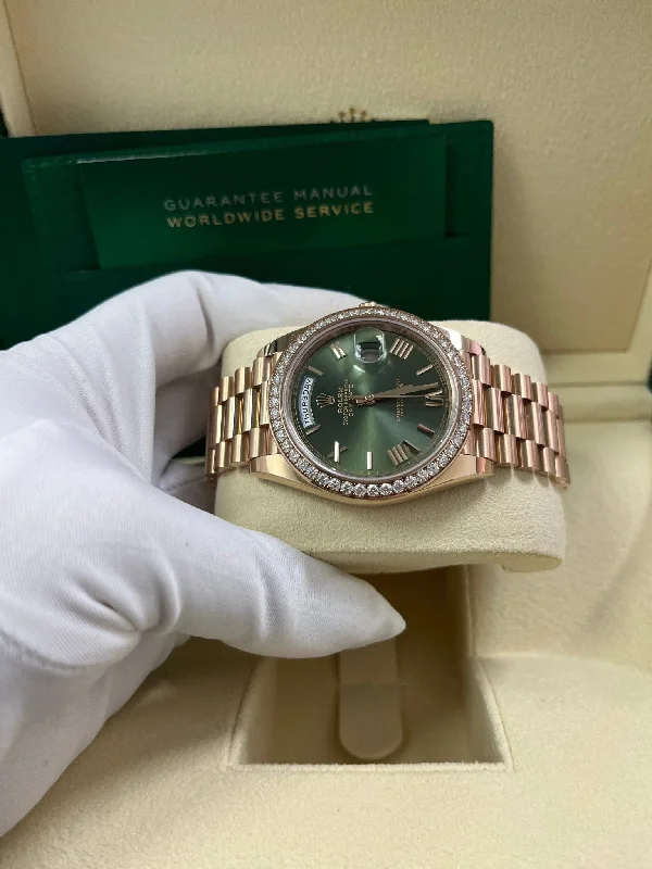 rolex-everose-gold-day-date-40-watch-everose-gold-bezel-olive-green-bevelled-roman-dial-president-bracelet-ref-228345rbr