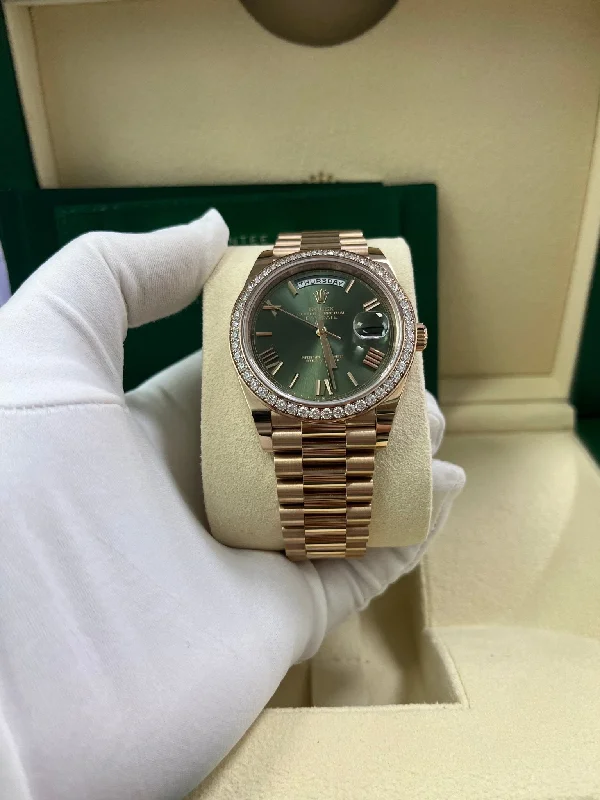 rolex-everose-gold-day-date-40-watch-everose-gold-bezel-olive-green-bevelled-roman-dial-president-bracelet-ref-228345rbr