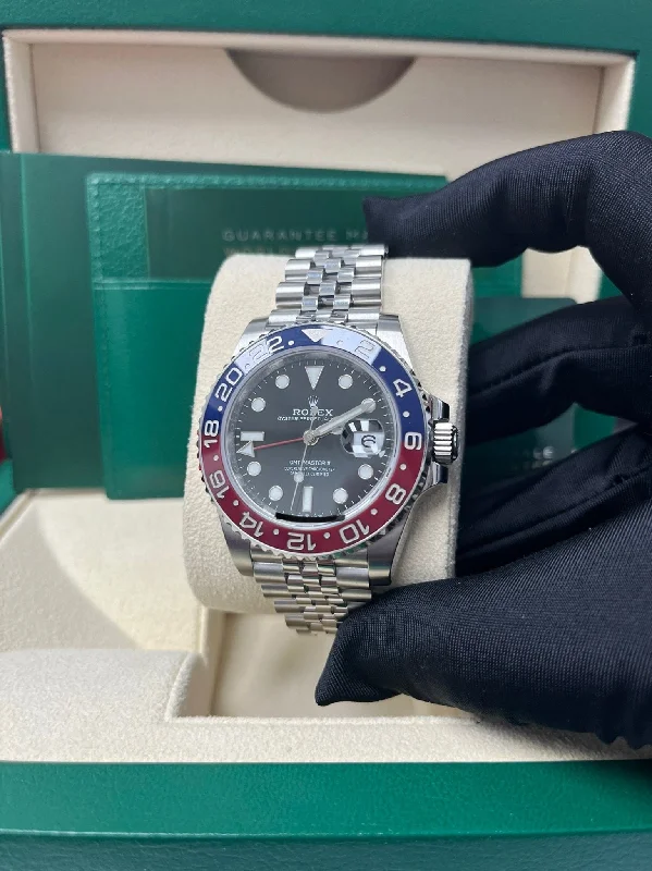 rolex-gmt-master-ii-steel-blue-red-pepsi-bezel-black-dial-w-dateref-126710blro