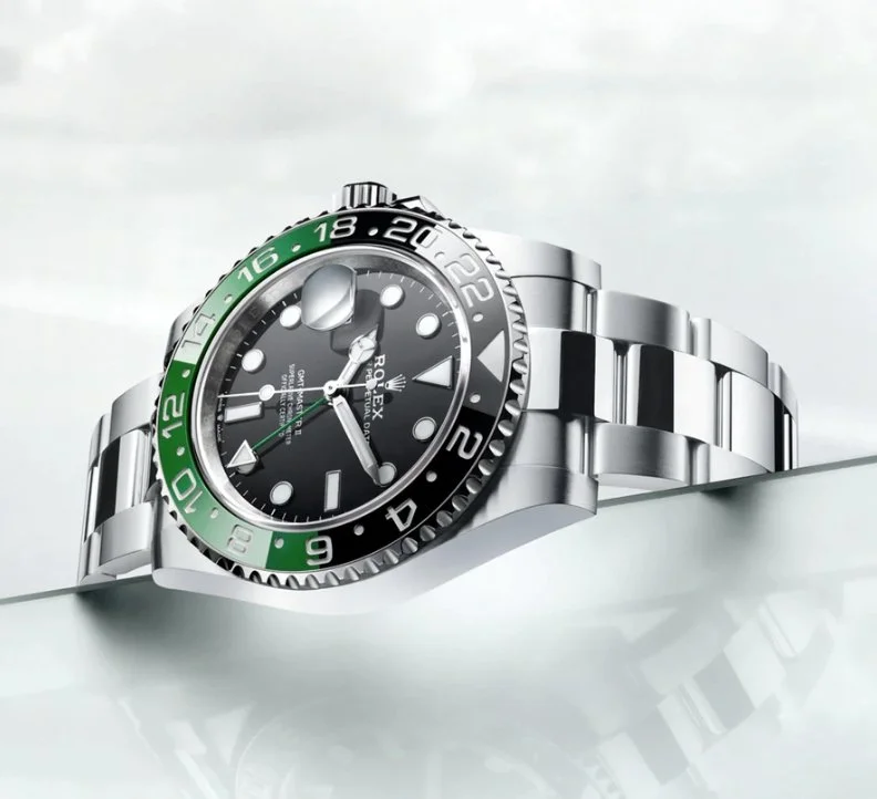 rolex-gmt-master-ii-with-a-green-and-black-bezel-126720vtnr