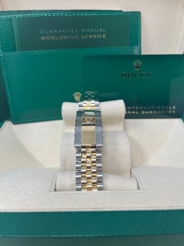 rolex-mother-of-pearl-dial-jubilee-two-tone-yellow-gold-datejust-36-reference-126233