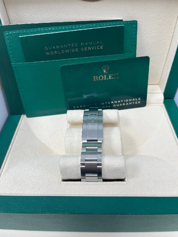 rolex-oyster-perpeptual-41-stainless-steel-blue-index-dial-oyster-bracelet-ref-124300