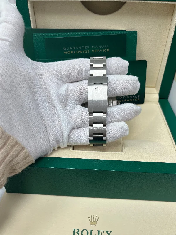 rolex-oyster-perpeptual-41-stainless-steel-blue-index-dial-oyster-bracelet-ref-124300