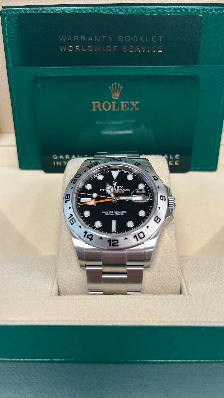 rolex-oyster-perpetual-explorer-ii-oystersteel-black-dial-oyster-bracelet-ref-226570