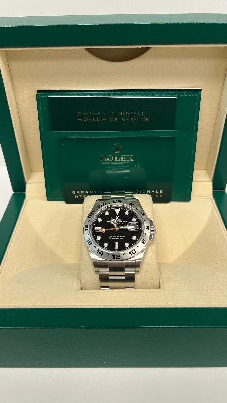 rolex-oyster-perpetual-explorer-ii-oystersteel-black-dial-oyster-bracelet-ref-226570