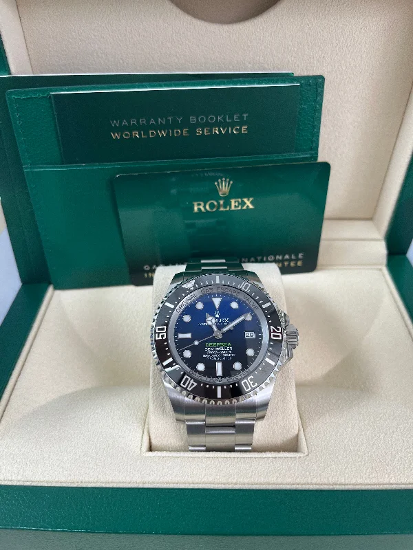 rolex-sea-dweller-deepsea-oystersteel-deepsea-blue-dial-oyster-bracelet-james-cameron-136660