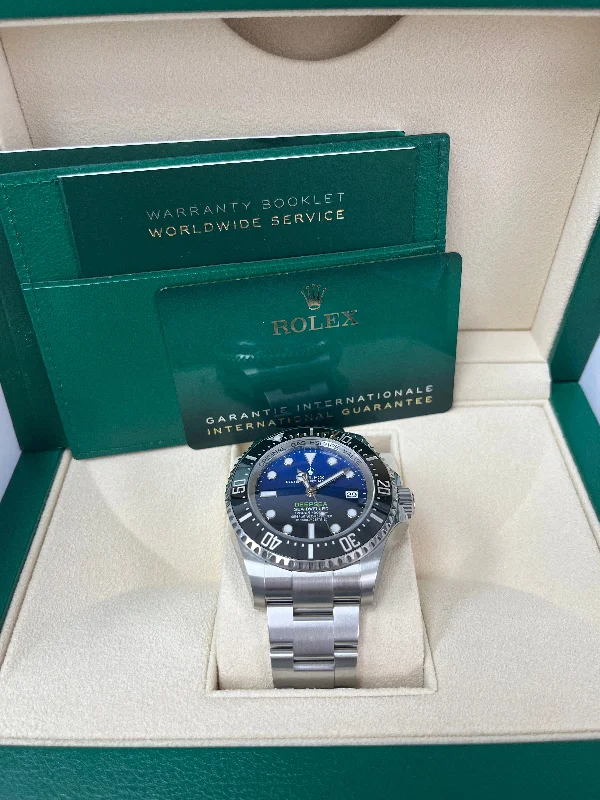 rolex-sea-dweller-deepsea-oystersteel-deepsea-blue-dial-oyster-bracelet-james-cameron-136660