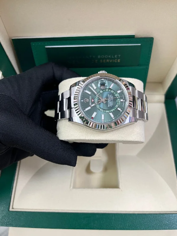 rolex-sky-dweller-42-mm-oystersteel-and-white-gold-green-dial-sky-dweller-336934