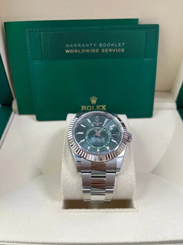 rolex-sky-dweller-42-mm-oystersteel-and-white-gold-green-dial-sky-dweller-336934