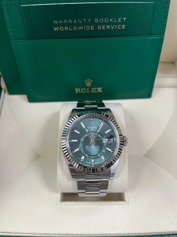 rolex-sky-dweller-42-mm-oystersteel-and-white-gold-green-dial-sky-dweller-336934