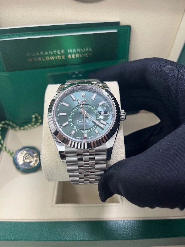 rolex-sky-dweller-mint-green-index-dial-jubilee-bracelet-336934