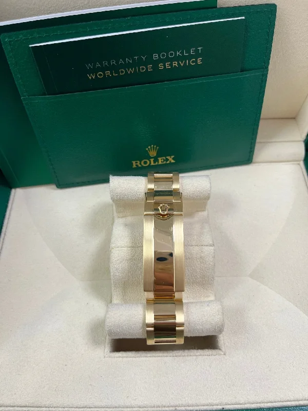 rolex-submariner-date-yellow-gold-blue-dial-116618lb