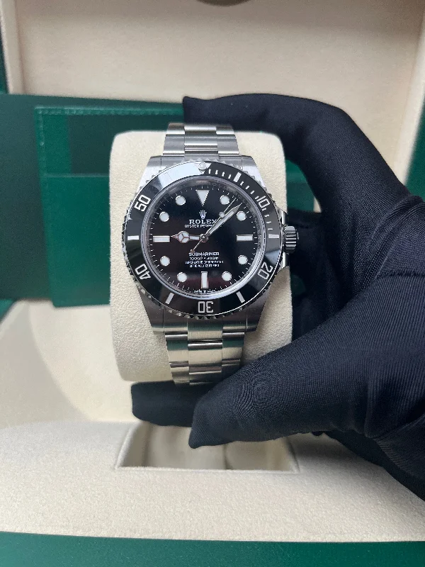 rolex-submariner-no-date-black-dial-no-date-124060