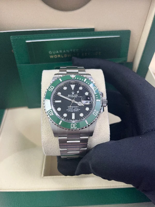 rolex-submariner-stainless-steel-the-starbucks-kermit-black-and-green-dial-bezel-ref