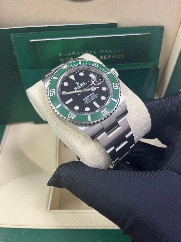 rolex-submariner-stainless-steel-the-starbucks-kermit-black-and-green-dial-bezel-ref