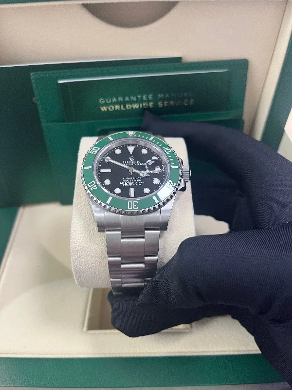 rolex-submariner-stainless-steel-the-starbucks-kermit-black-and-green-dial-bezel-ref