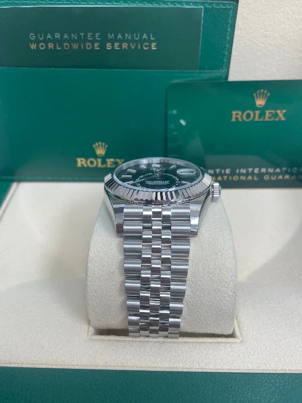 rolex-white-rolesor-sky-dweller-black-index-dial-jubilee-bracelet-ref-326934