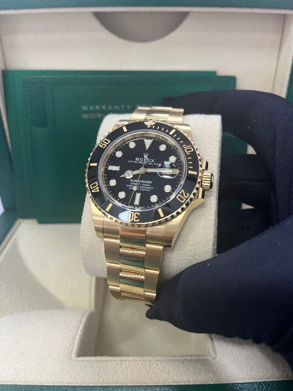 rolex-yellow-gold-submariner-date-watch-black-dial-ref-126618ln