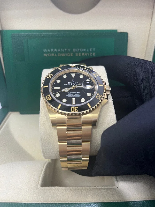 rolex-yellow-gold-submariner-date-watch-black-dial-ref-126618ln